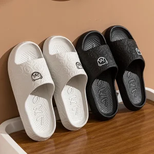 Summer Fashion Men’s Slippers Printting Little Bear Sandals Indoor Bathroom Non-slip Soft Women Dormitory Casual Shoes Couple